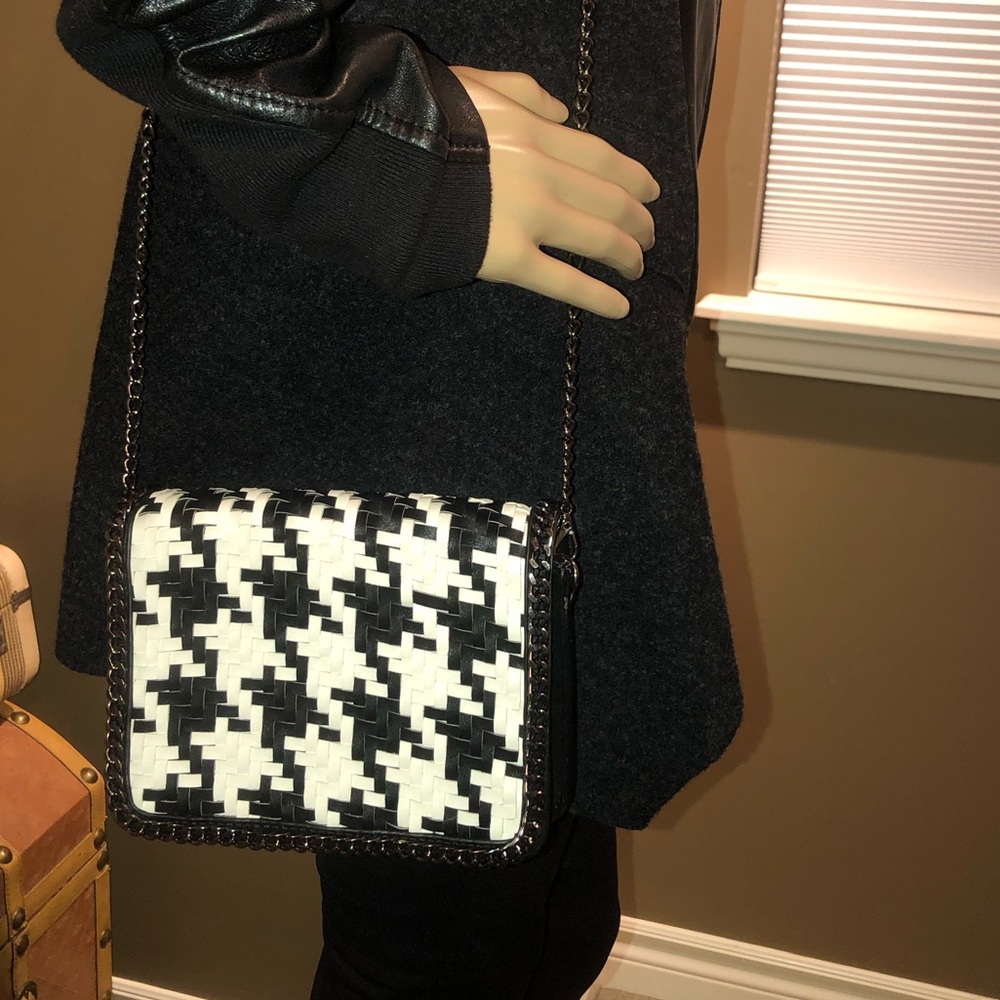 Madison West Houndstooth Cross Body Clutch Purse Black and White